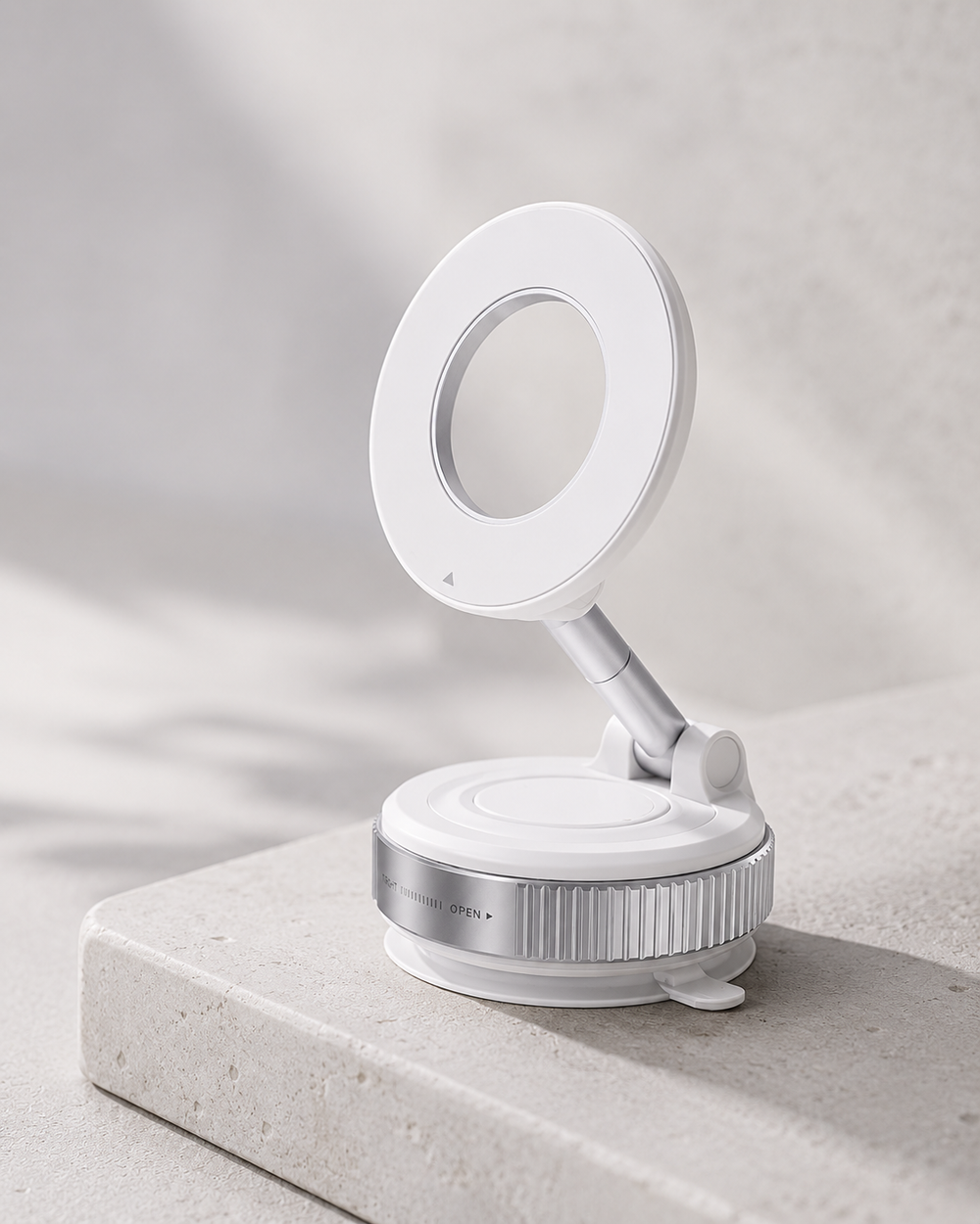 Mounera GripLock™ — Vacuum Car Phone Mount